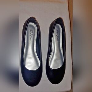 Hot Cakes Black Flats for Women